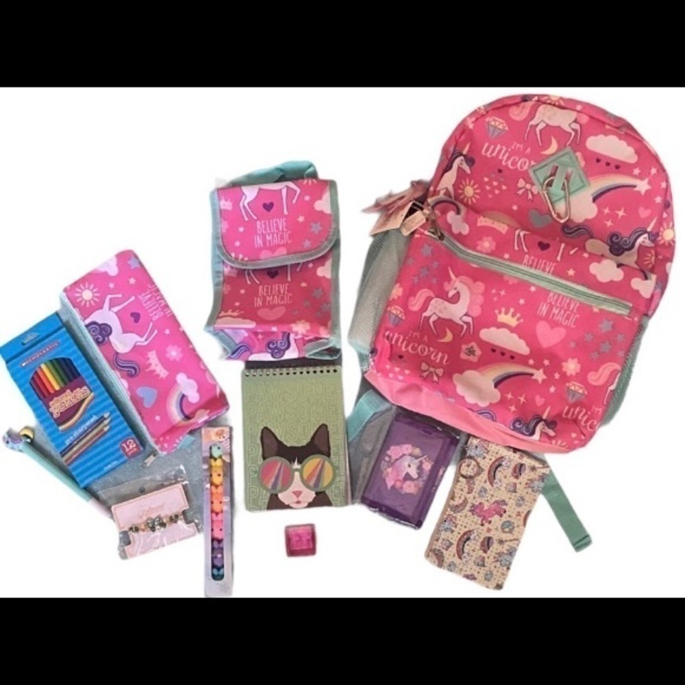 NWT-GIRLS UNICORN BACKPACK WITH A BUNDLE OF ACCESSORIES